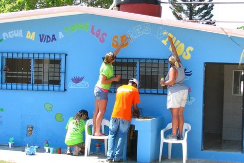 Family Volunteer Projects in Latin America